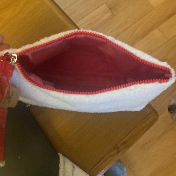 NWT/PINK VS/ Fleece bag with strap - Picture 3 of 13